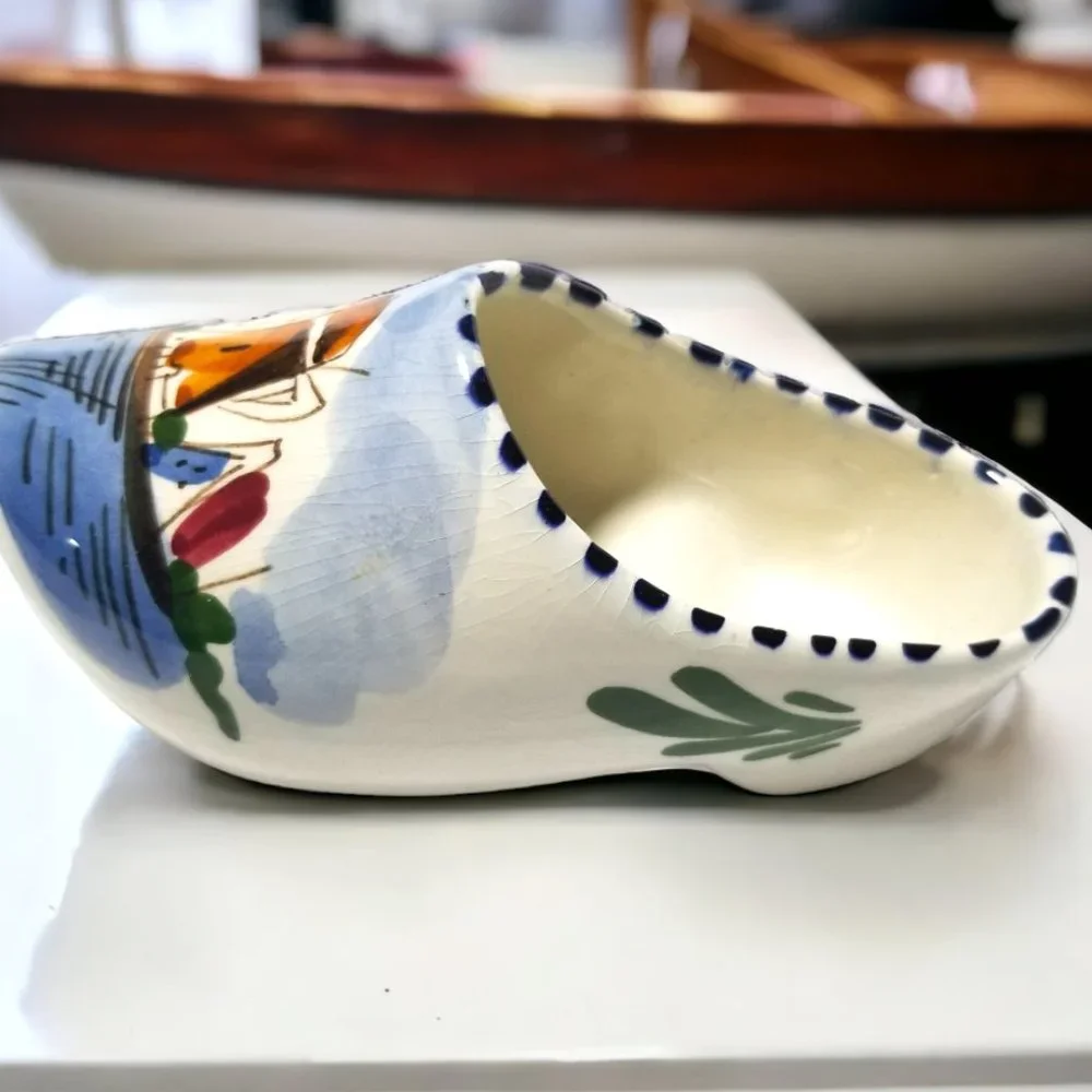 Rare Delft Colorful Clog #102 Hand Painted Holland Scene/Signed Ceramic Shoe - Picture 5 of 10